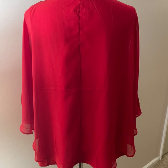 Red top with beaded neckline - Picture 6 of 9